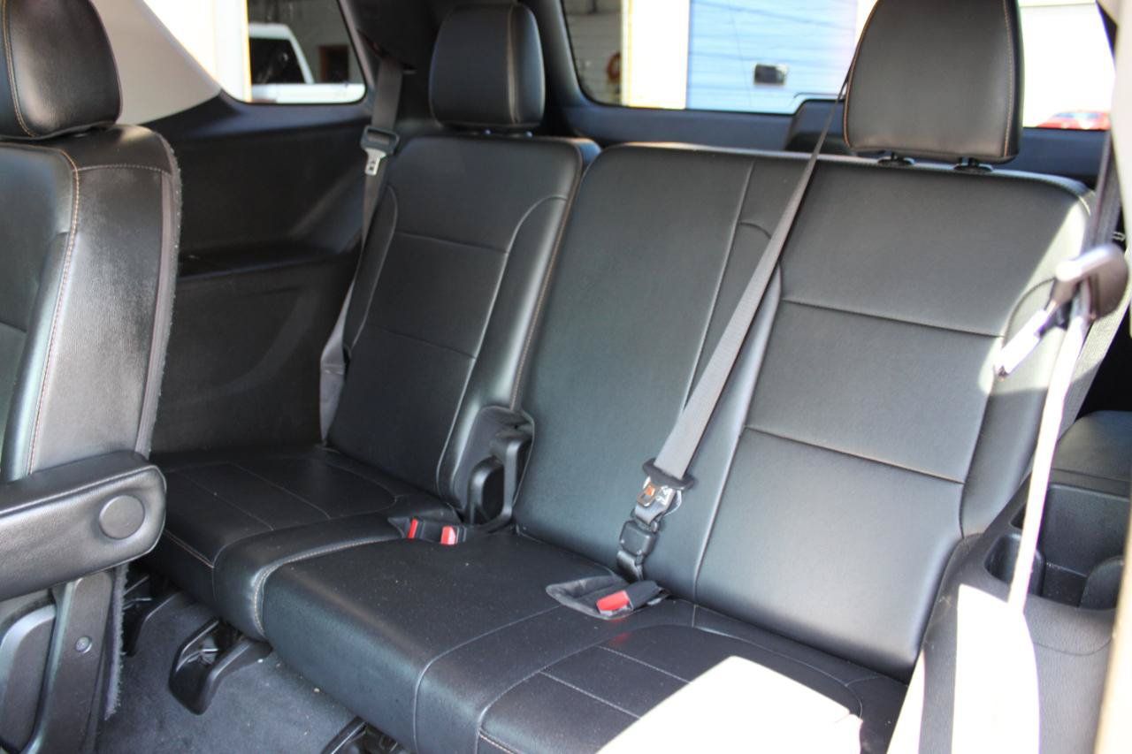 Used 2019 Chevrolet Traverse RS FWD image 44