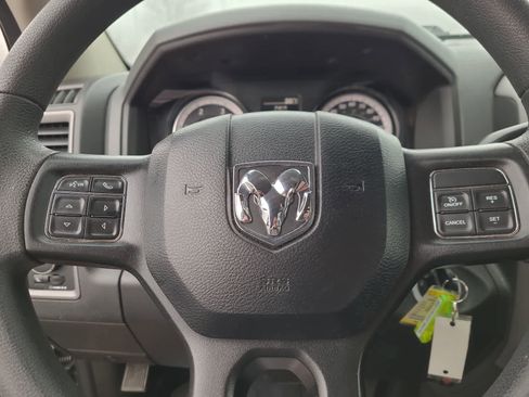 Used 2018 RAM 2500 Tradesman w/ Chrome Appearance Group image 23