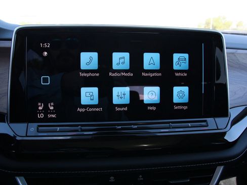 Certified 2026 Volkswagen Atlas SE FWD image 17