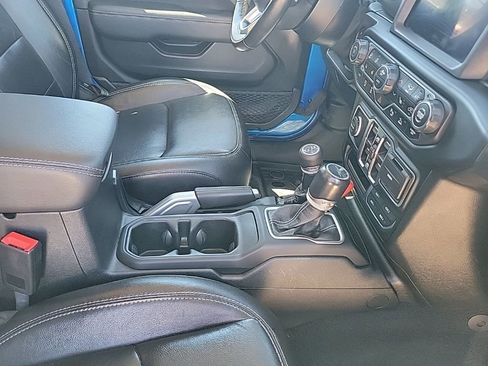 Used 2020 Jeep Gladiator Overland image 48