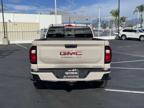 New 2026 GMC Canyon Elevation w/ Convenience Package image 6