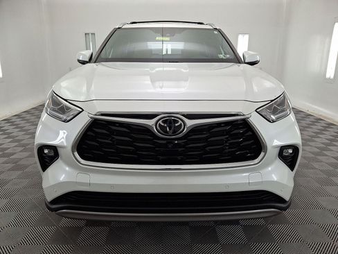 Used 2022 Toyota Highlander Platinum AWD/4WD image 21