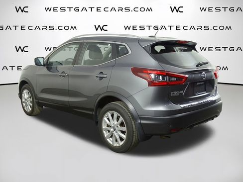 Used 2020 Nissan Rogue Sport SV image 5