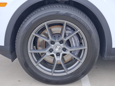 Certified 2026 Porsche Cayenne Coupe AWD/4WD image 14