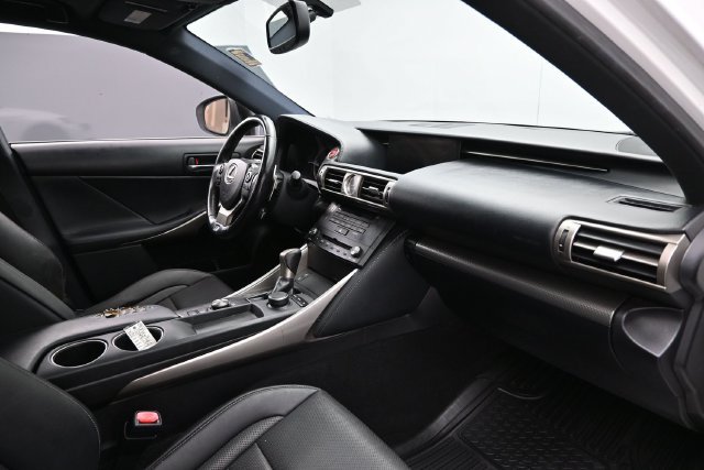 Used 2016 Lexus IS 200t w/ F Sport Package RWD image 32