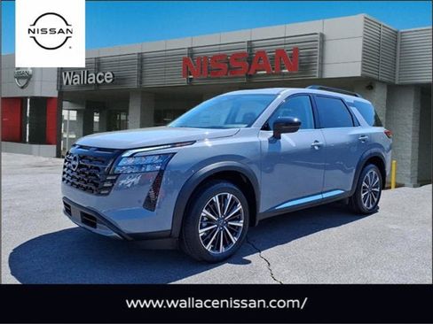 New 2026 Nissan Pathfinder Platinum AWD/4WD image 1