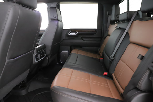 Used 2024 Chevrolet Silverado 3500 High Country w/ High Country Premium Package AWD/4WD image 29