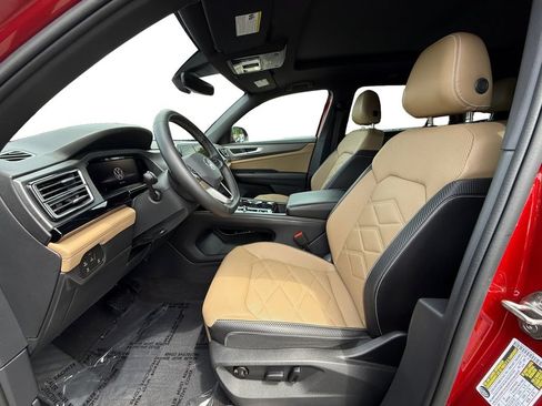 Used 2024 Volkswagen Atlas Cross Sport SE w/ Panoramic Sunroof Package AWD/4WD image 9