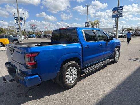 Used 2024 Nissan Frontier SV w/ SV Convenience Package image 3