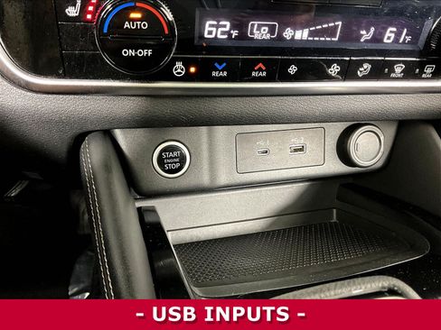 Used 2021 Nissan Rogue SL FWD image 16