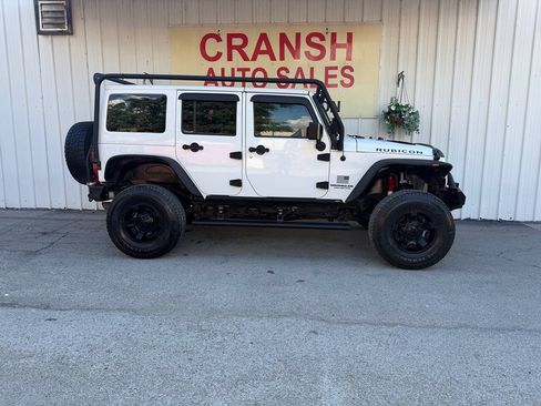 Used 2014 Jeep Wrangler Unlimited Rubicon w/ Connectivity Group AWD/4WD image 5