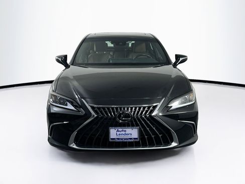 Used 2023 Lexus ES 300h w/ Premium Package image 2