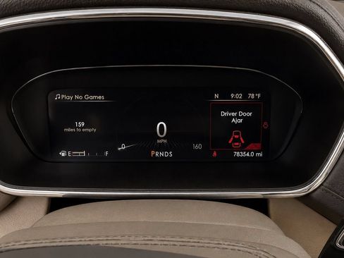 Used 2017 Lincoln Continental Select w/ Climate Package AWD/4WD image 13