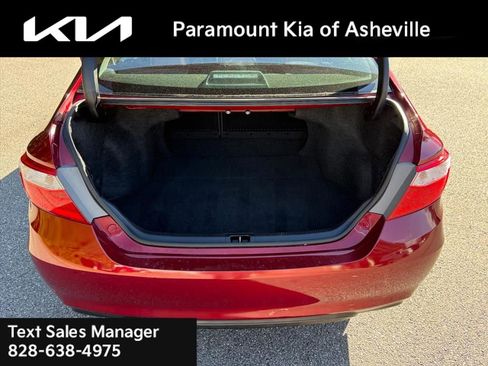 Used 2015 Toyota Camry SE image 29