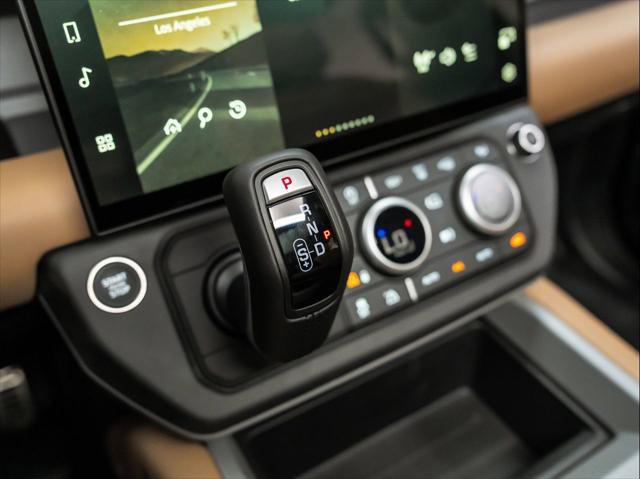 New 2026 Land Rover Defender 130 V8 AWD/4WD image 28
