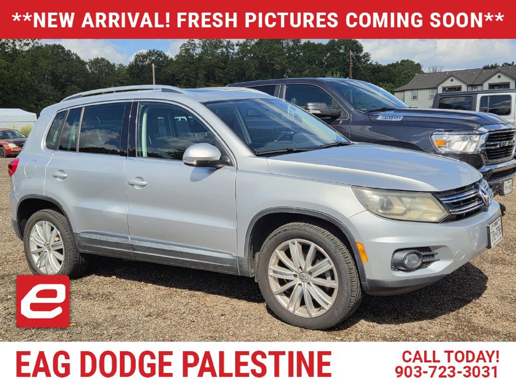 Used 2016 Volkswagen Tiguan SE FWD image 1