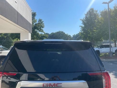 Used 2021 GMC Yukon XL Denali AWD/4WD image 6