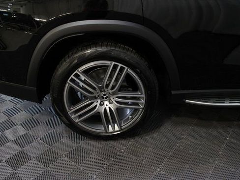 New 2026 Mercedes-Benz GLS 450 4MATIC image 11