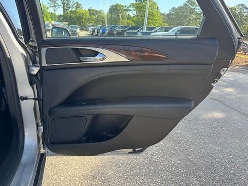 Used 2017 Lincoln MKZ Select w/ Select Plus Package FWD image 12