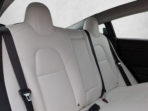 Used 2021 Tesla Model 3 Standard Range Plus image 22