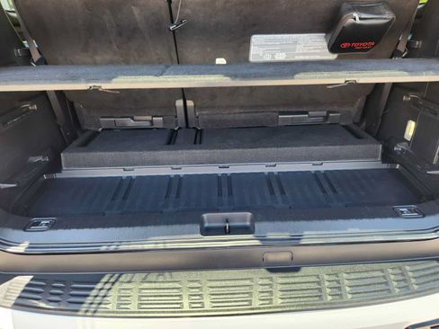 Used 2023 Toyota Sequoia TRD Pro AWD/4WD image 32