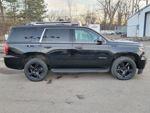 Used 2017 Chevrolet Tahoe LT w/ Luxury Package AWD/4WD image 3