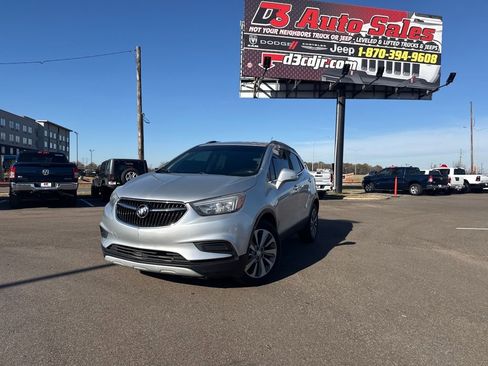 Used 2018 Buick Encore Preferred image 28