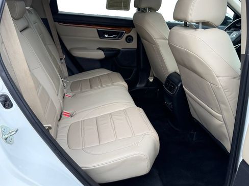 Used 2018 Honda CR-V Touring image 9
