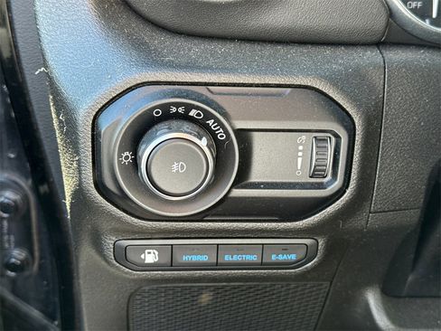 Certified 2023 Jeep Wrangler Unlimited Sahara w/ Cold Weather Group image 16