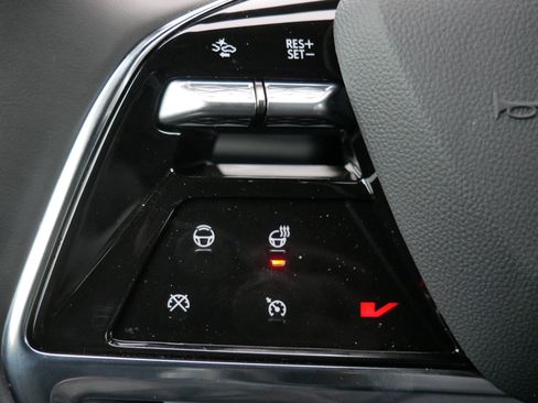 New 2026 Cadillac Vistiq Luxury image 25