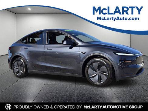 Used 2026 Tesla Model Y Long Range image 1