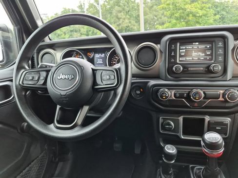 Used 2018 Jeep Wrangler Sport AWD/4WD image 15