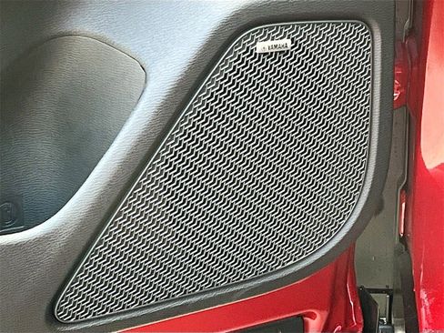 New 2025 Mitsubishi Outlander SE image 18