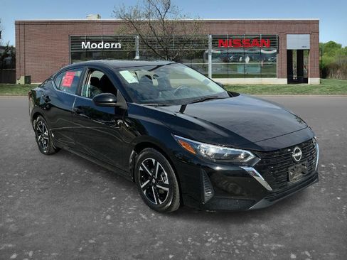 Certified 2025 Nissan Sentra SV FWD image 5