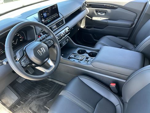 Used 2025 Honda Pilot EX-L image 19