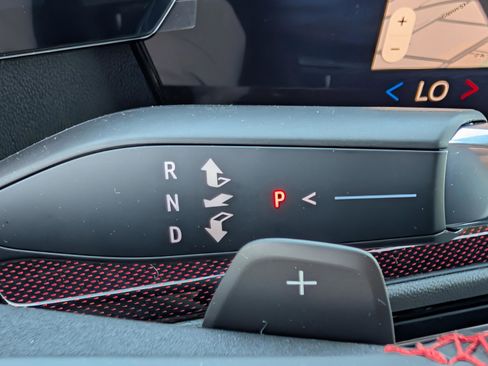 New 2026 Chevrolet Traverse RS image 28