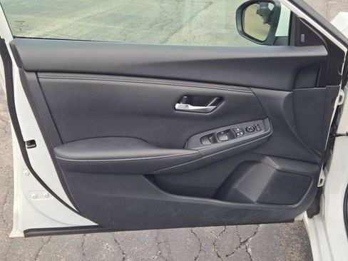 Used 2024 Nissan Sentra SV image 17