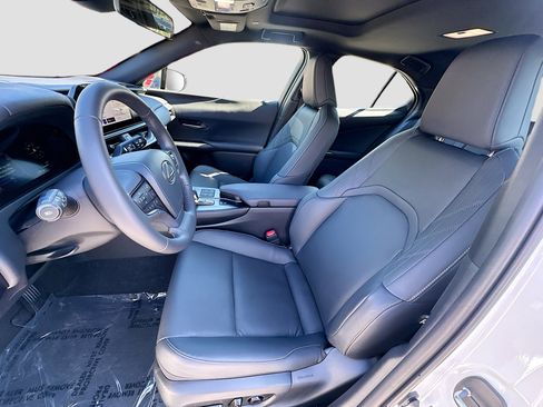 Used 2025 Lexus UX 300h FWD image 20