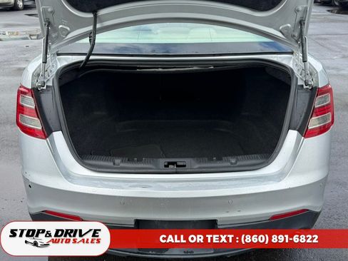 Used 2013 Ford Taurus Limited FWD image 16