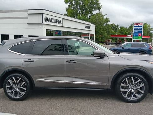 Used 2023 Acura MDX w/ Technology Package AWD/4WD image 7