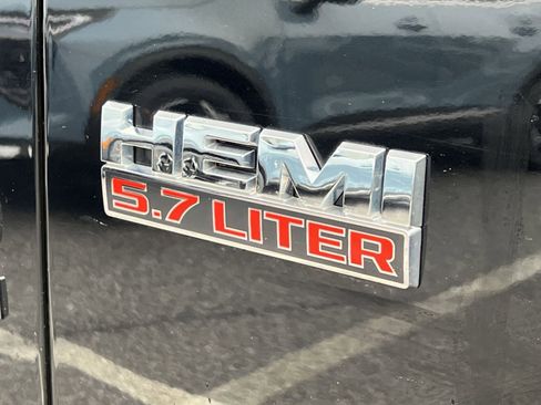 Used 2023 RAM 1500 Classic SLT image 28