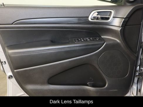 Used 2020 Jeep Grand Cherokee Altitude image 19