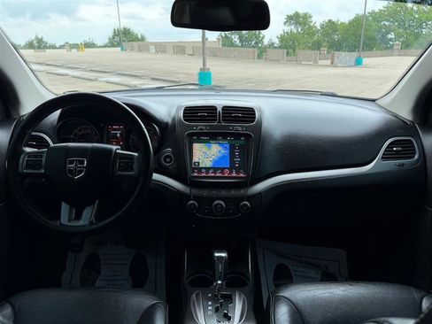 Used 2019 Dodge Journey Crossroad w/ Nav & Sun Group FWD image 39