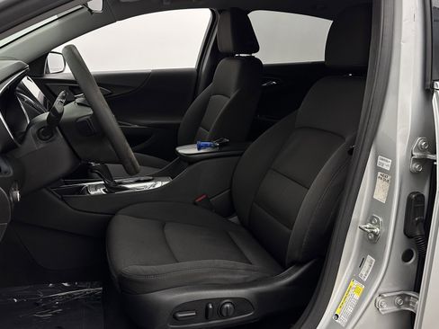 Used 2020 Chevrolet Malibu LT FWD image 13