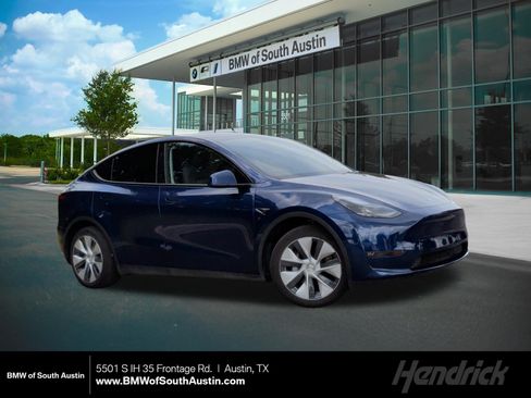 Used 2024 Tesla Model Y Long Range AWD/4WD image 1