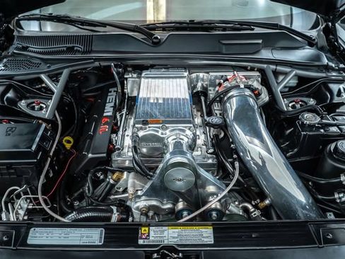 Used 2009 Dodge Challenger SRT8 w/ SRT Option Group II RWD image 37