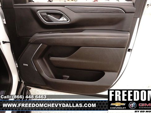Used 2021 GMC Yukon XL SLT w/ SLT Luxury Package AWD/4WD image 39