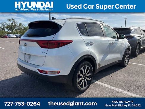 Used 2017 Kia Sportage EX w/ EX Premium Package image 3
