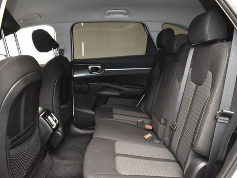 Used 2025 Kia Sorento EX w/ Panoramic Sunroof Package AWD/4WD image 10