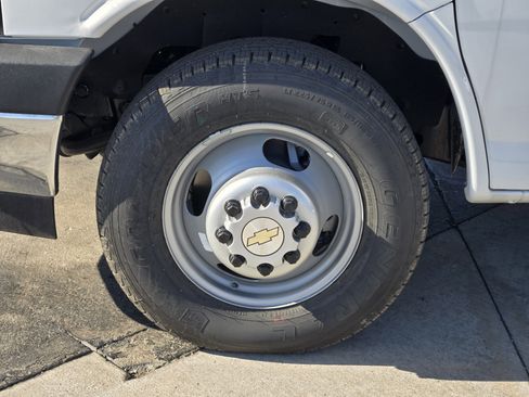 New 2025 Chevrolet Express 3500 w/ Power Convenience Package image 8